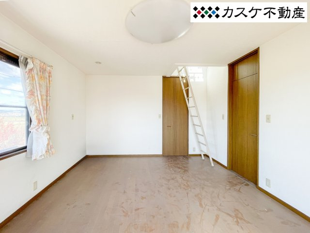 約10帖の2F西側洋室