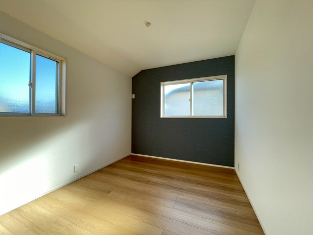 5.5帖の洋室は子供部屋としても使いやすいです。