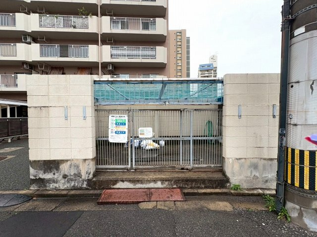 敷地内ゴミ置場を完備。毎日のゴミ出しも便利です。