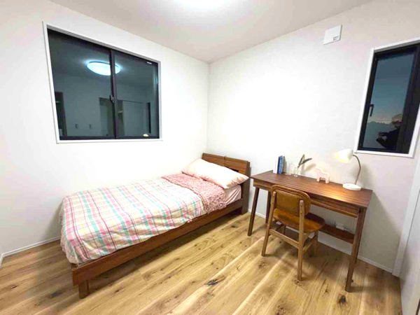 【かすみケ丘東の洋室】