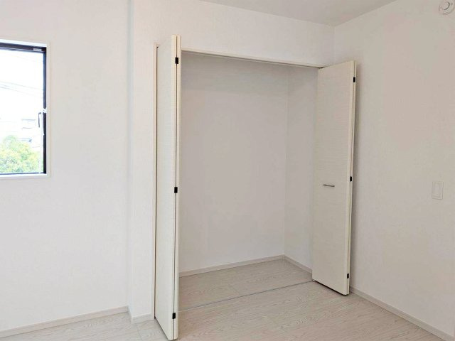 クローゼットを完備、お部屋も散らからずスッキリ！（施工例）