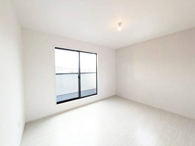 2階洋室、どんなインテリアにも合うイメージです（施工例）