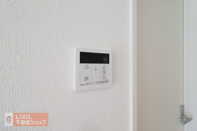 【温水設備】現地完成写真。給湯スイッチ付きで温度調整もラクラクです。