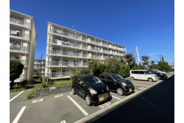 馬堀台団地13号棟の外観