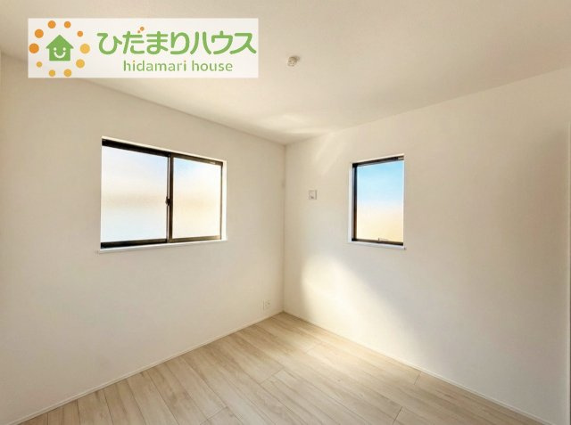 窓が多く、明るい空間を演出してくれます(*^^*)