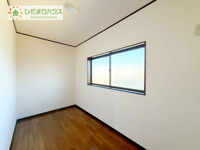 こたつや扇風機などの季節物もポンポンしまえる大容量の納戸付き♪