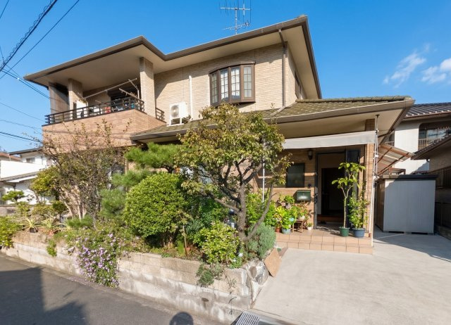 外観：334000239172