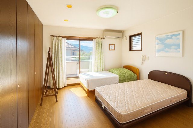 使い勝手のいい寝室です