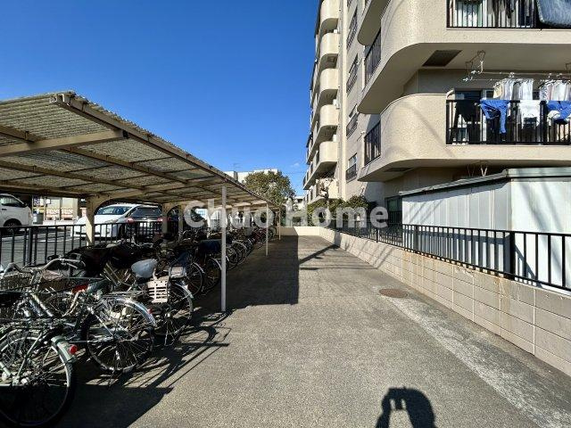 【自転車置き場】最新の空き状況や費用などの詳細は担当スタッフまでお問い合わせください。