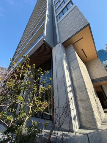 各住戸フロアに24時間ゴミ置き場♪　自邸玄関前に個別の宅配ボックスを設置♪