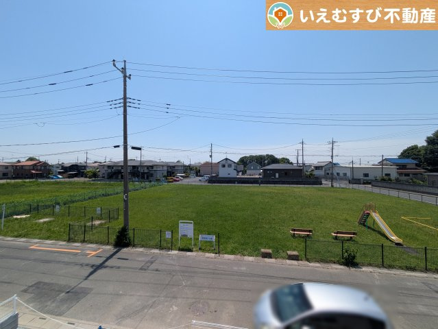 高い建物が無く開放感のある展望　バルコニーからの展望も開けていてのどかな景色が望めます。日当りも良いですね♪