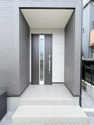 置き配なども濡れない屋根付き玄関