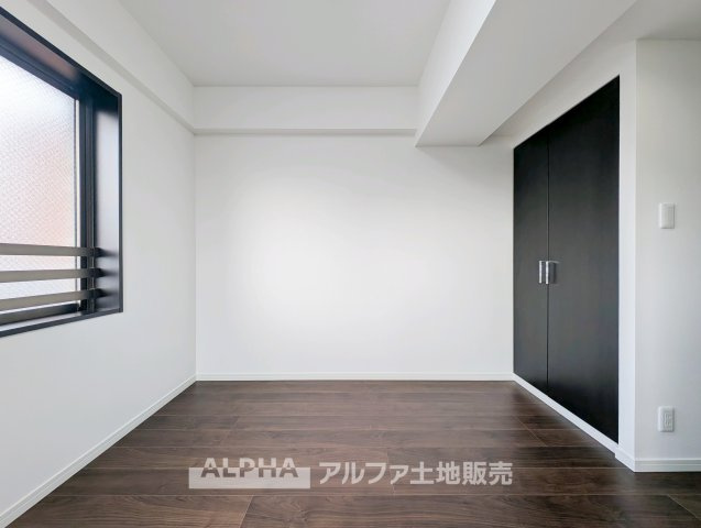 【comfort　room】　◆落ち着きのある室内◆寝室としても子ども部屋としても使いやすく、暮らしの変化にも対応できる空間。日々の時間を穏やかに過ごせます。