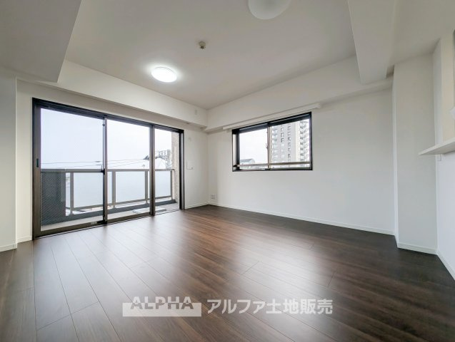 【Life　Balance】◆整う暮らしの場所◆　日常とくつろぎの時間が自然に調和する住まい。過ごすほどに、暮らしの心地よさが広がっていく。