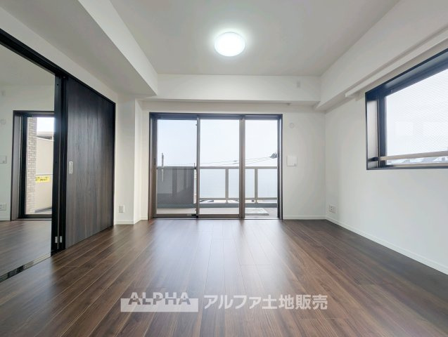 【Morning　Light】◆朝の光から始まる暮らし◆　やわらかな光が差し込む住まい。ここで迎える朝が、慌ただしい日常に少しの余裕と穏やかな時間を届けてくれる。