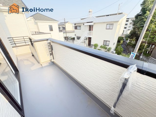 ◆同社施工例◆陽当り良好のバルコニーです♪バルコニー屋根は8万円～設置可能です。