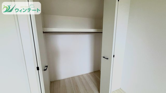 各部屋に収納スペースを確保。衣類や日用品をすっきり整理でき、居室を広く使えます。