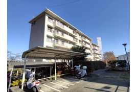 宮向団地2街区10号棟の外観