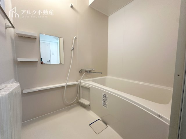 シンプルなバスルーム