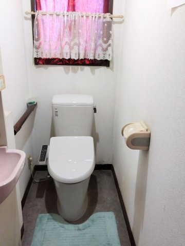 トイレが各階にあります。忙しい朝や、ファミリー世帯は助かりますね。