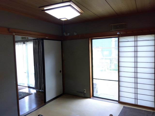 障子越しに柔らかな光と風が入り爽やかな空間になっています。