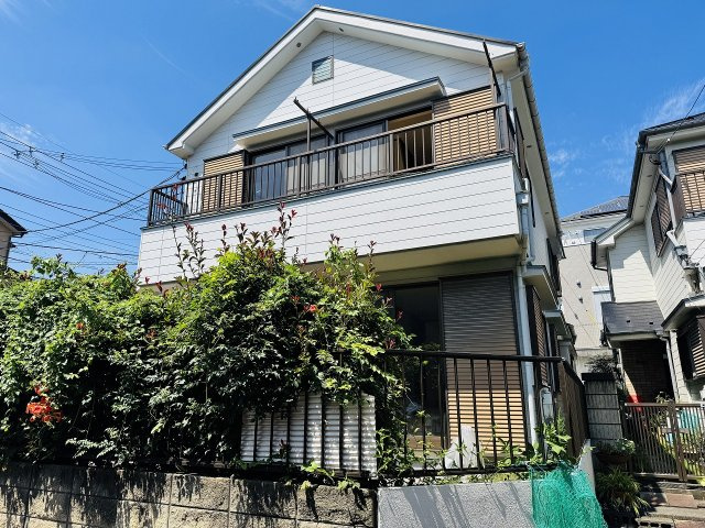 ～北八王子駅徒歩12分　内外装リフォーム中の再生住宅　南向きで陽当たりの良い戸建てです～