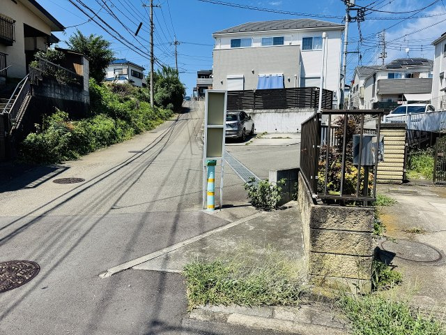 ～南4.5ｍ道路・西4.48ｍ道路に面しています～