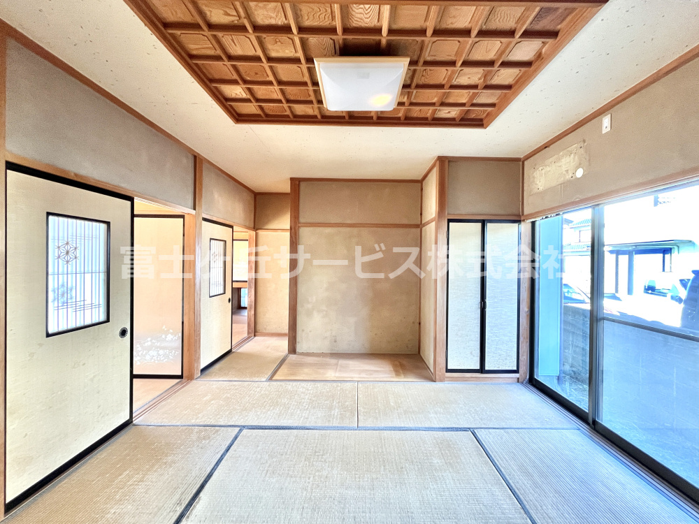 居間8帖