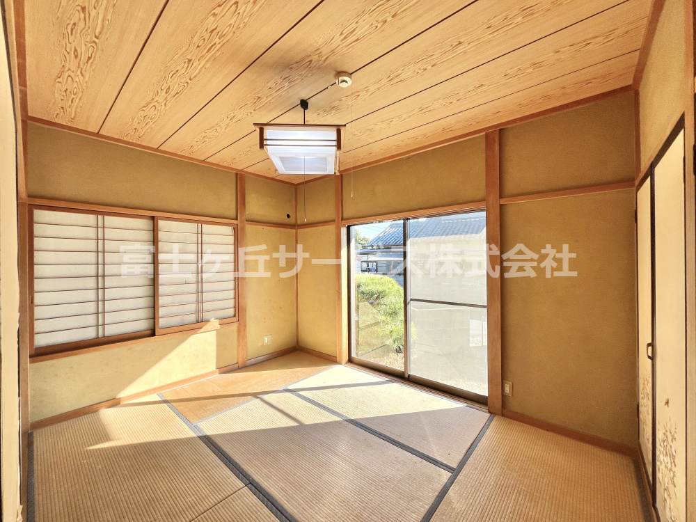 玄関横の和室6帖
