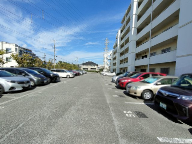 【駐車場】