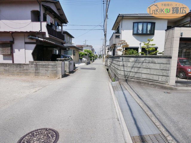 前面道路幅員約4メートルです
