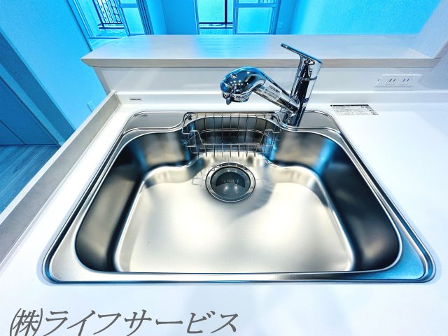 キッチンシンク／浄水機能付水栓搭載