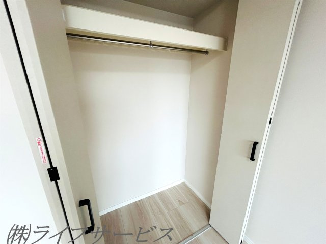 洋室4.6帖／クローゼット有！東南向きのバルコニーに面した陽当り良好のお部屋です！