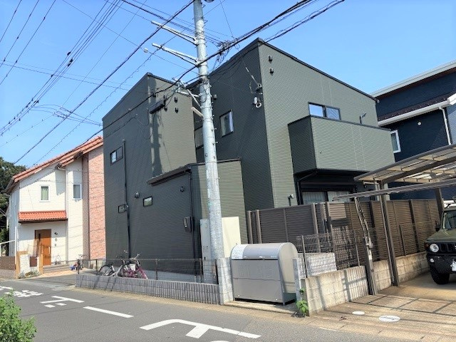 建物面積111.37平米（約33.68坪）、土地面積118.66平米（約35.89坪）、地元工務店の注文住宅