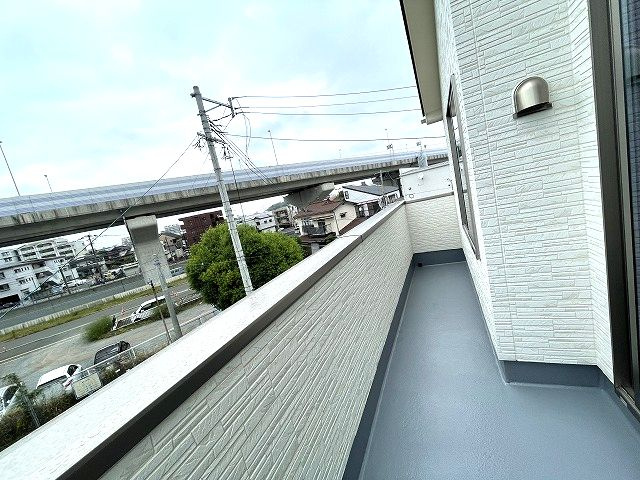 3階バルコニーです。