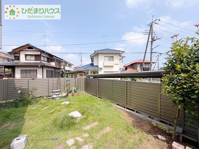 目隠しフェンスも設置済なので、プライベートガーデンとしても利用できます。