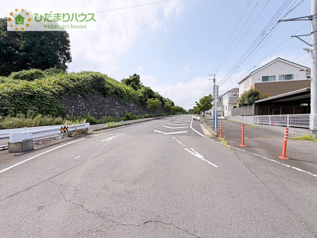 2面道路の角地となります。ゆったり広々