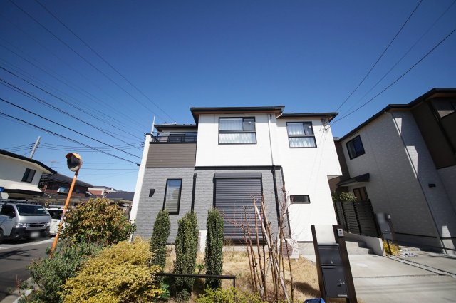 LD床暖房・浴室乾燥機・ペアガラス・約3.6帖の納戸・約2.5帖の書斎など設備充実