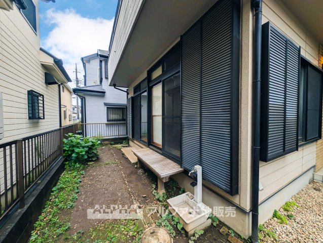 【A　warm　space】◆心がほどける場所◆　ゆとりある空間が、日常に静かな余白をつくる住まい。人を迎えることが自然になり、暮らしのリズムも穏やかに整っていく。