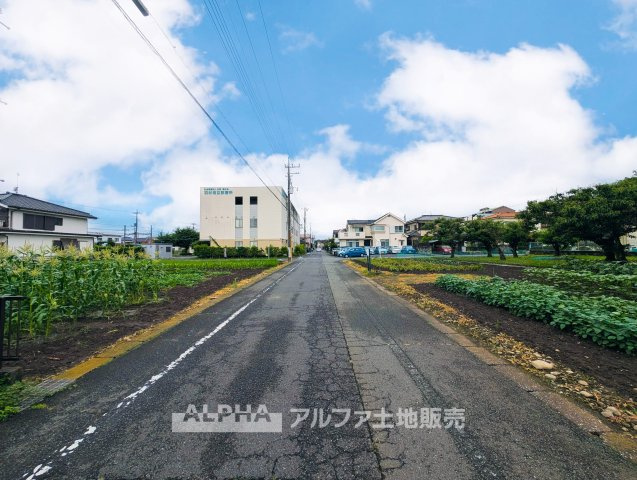 【Calm　Days】　◆穏やかな日常へ◆　やわらかな光に包まれた空間が、忙しさを静かにほどいていく。ここで重ねる時間が、暮らしの輪郭を少しずつ整えていく。