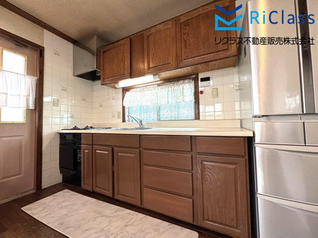 きれいなシステムキッチンです