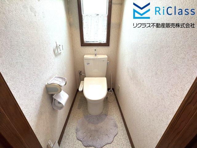 1階ウォシュレット付きトイレです