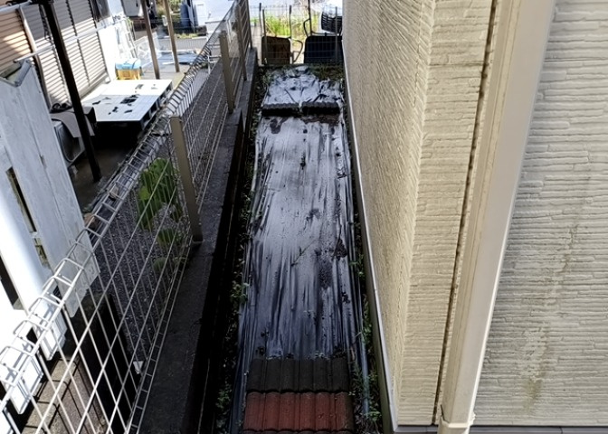 庭があることでガーデニングや家庭菜園はもちろん、こどもの遊び場やペットを放して遊ぶことができます。また、家の周囲に余裕があるということです。隣地との間があれば、十分な日当たりと、風通しが確保できます。