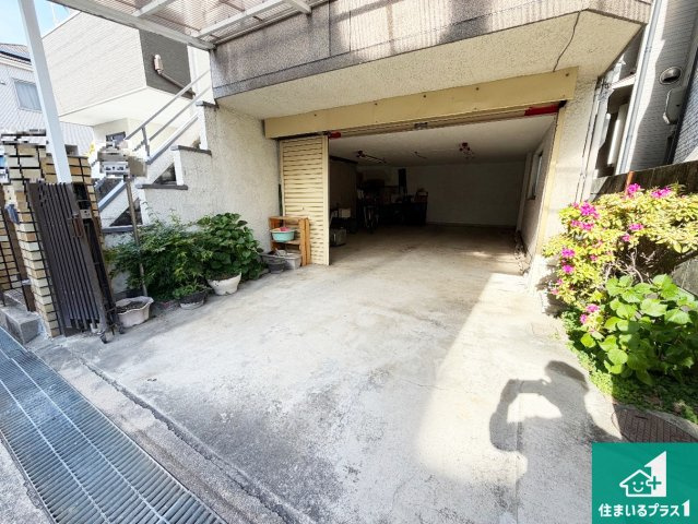 3台分の駐車スペース有り！急な来客でも安心です！　