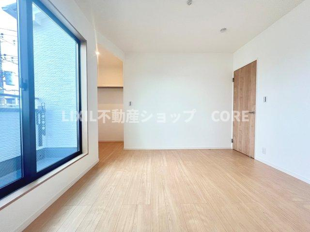 1日の疲れを癒し、心地よく寛げるようゆったりとした広さを確保しています。