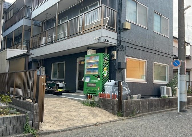 外観はマンション管理がされているかの目安になります。築年数が古いと、壁面は劣化してひび割れが生じることも！建物が古びていても細かいところが修繕されていると、きちんと管理されているなぁと感じるでしょう。