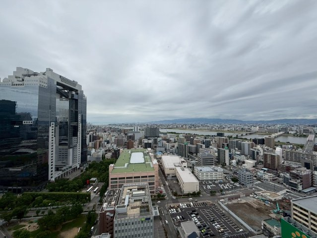 【物件からの眺望】周辺に高層建築物がないため、抜けた眺望が満喫可能☆