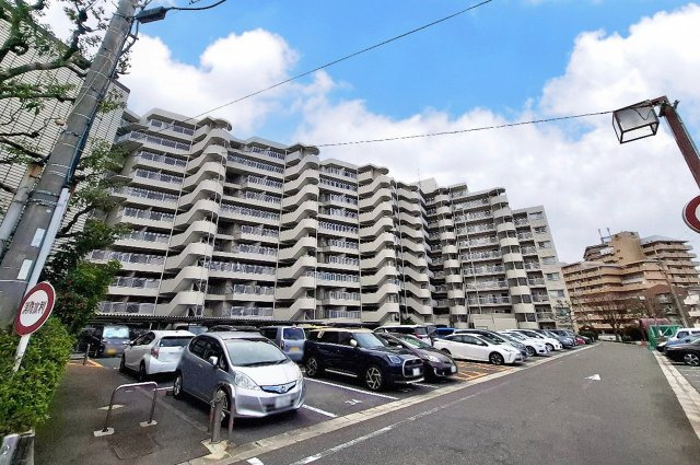 外観：上野芝駅徒歩7分の駅チカマンションです。