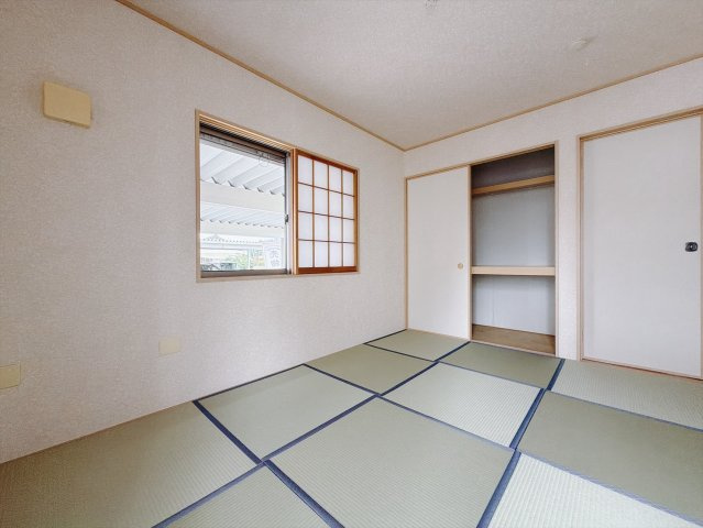 ■和室｜「続き間の和室」は、戸を開ければ大空間、閉じれば個室として活用できるのでお子様の遊び場や客間としても便利です♪