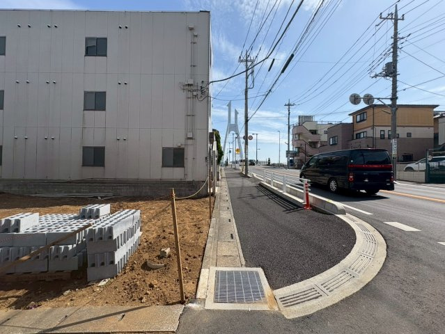 1区画　敷地約34坪・北西角地！自由設計で夢のマイホームはいかがでしょうか！建築条件なし・お好きなハウスメーカーで建築可能です！